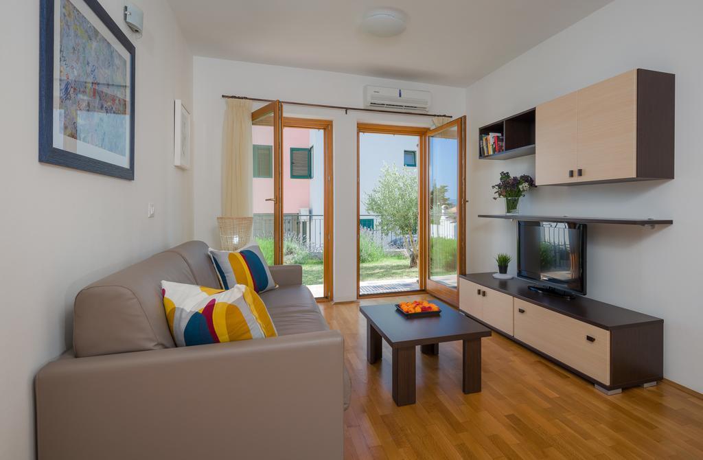Apartments Vallum Bol Room photo
