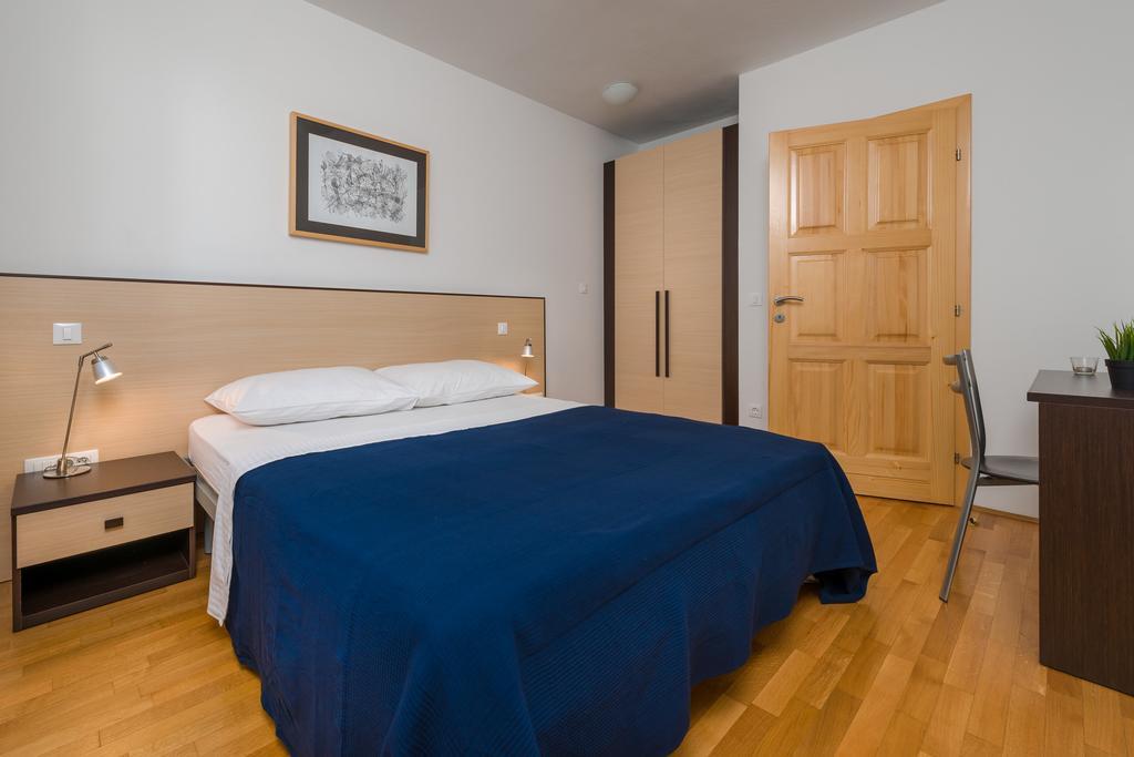 Apartments Vallum Bol Room photo