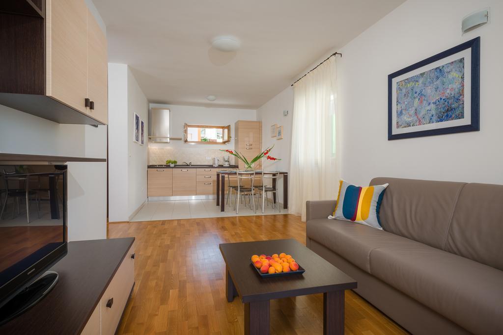Apartments Vallum Bol Room photo