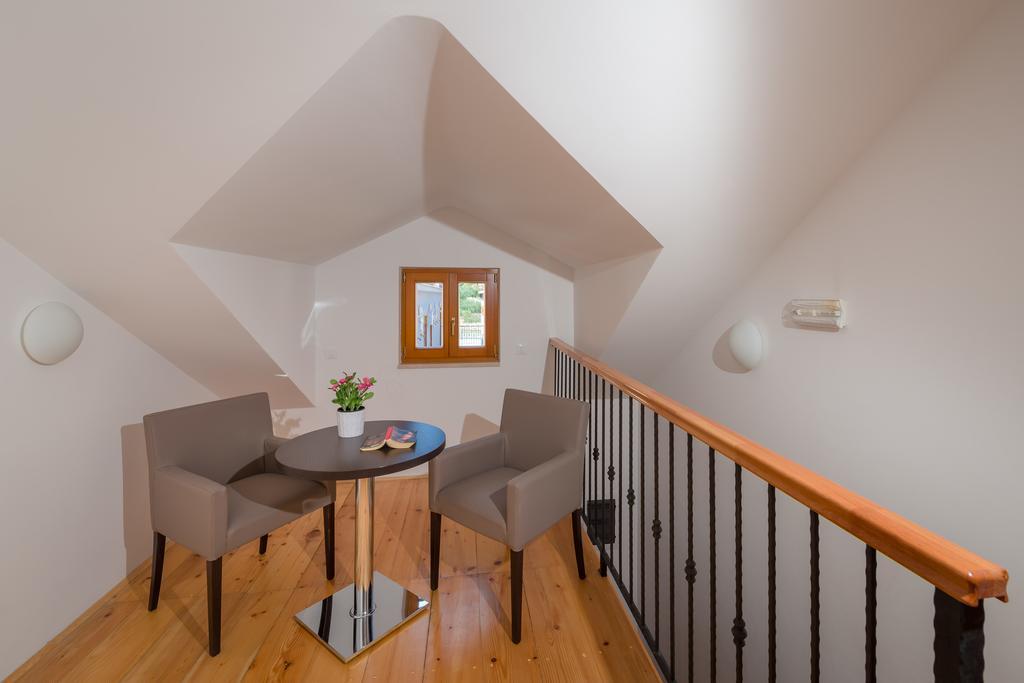 Apartments Vallum Bol Exterior photo