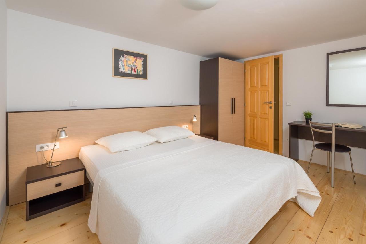 Apartments Vallum Bol Room photo